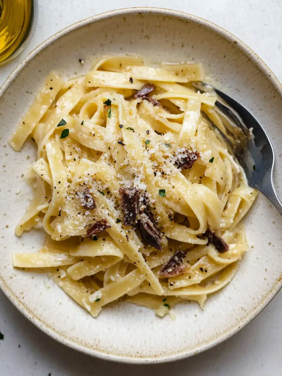 Delicious Anchovy Carbonara: A Seafood Spin on Italian Comfort 4 Anchovy Carbonara